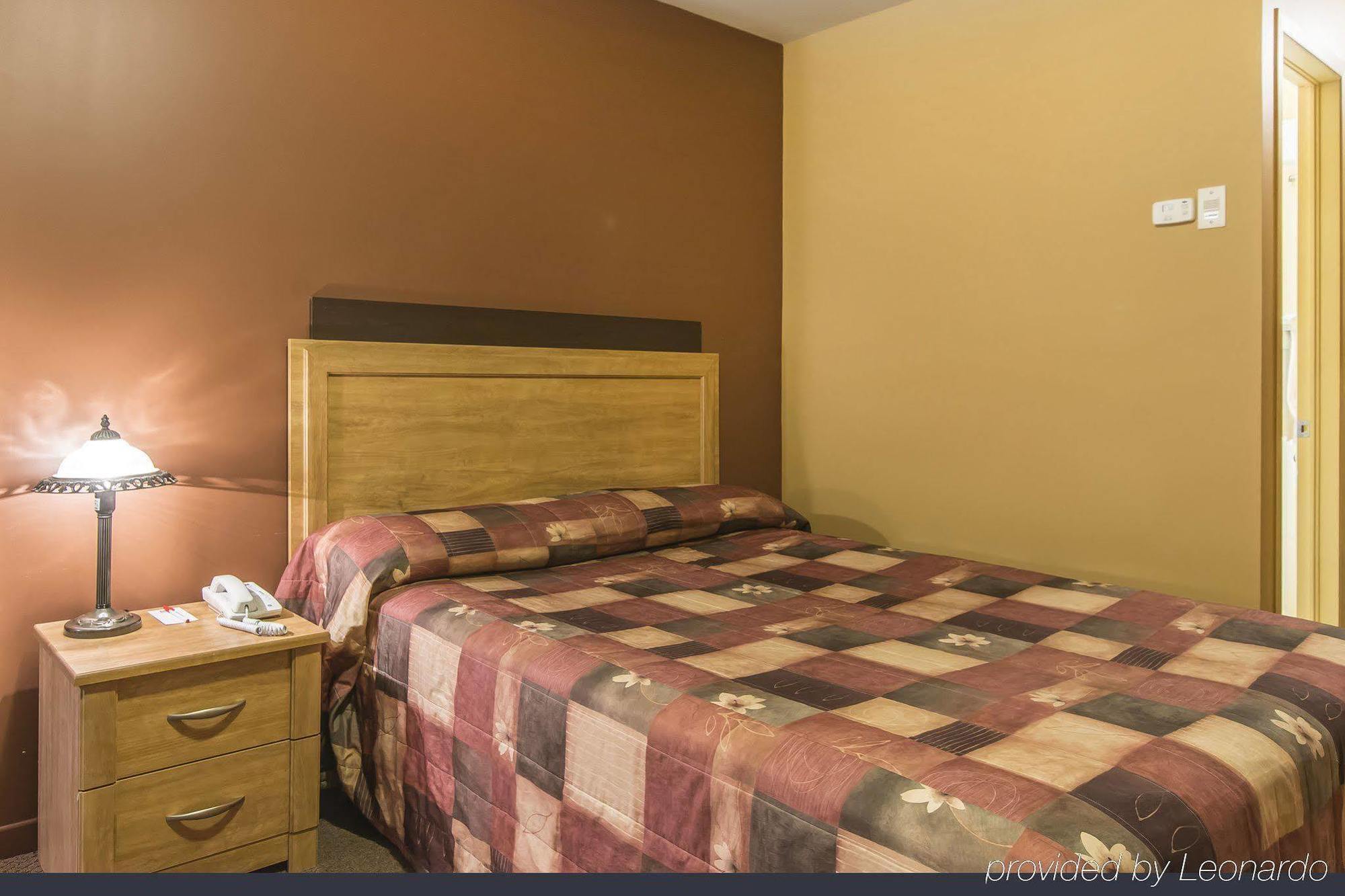 Econo Lodge Cabano מראה חיצוני תמונה