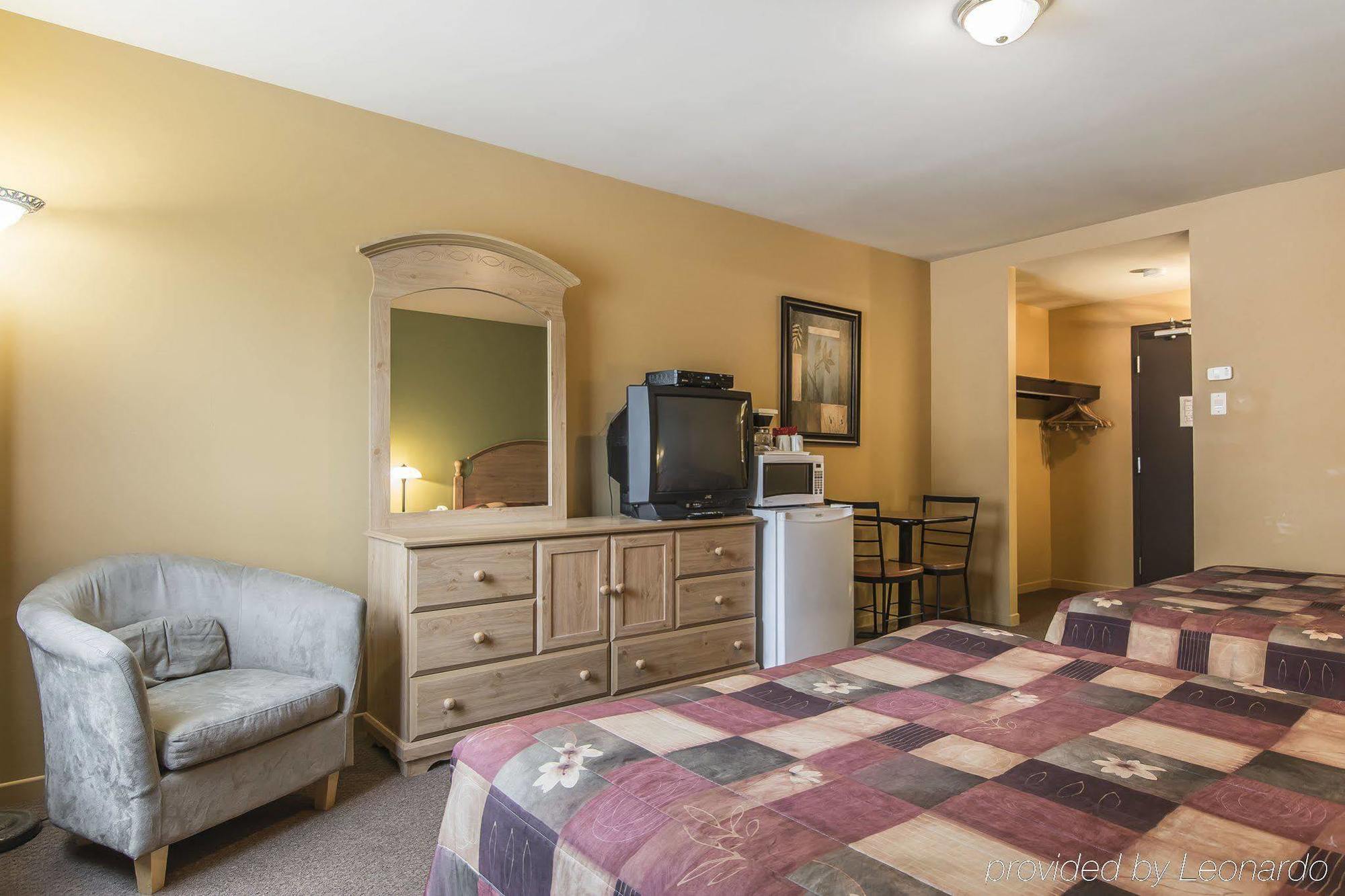 Econo Lodge Cabano מראה חיצוני תמונה