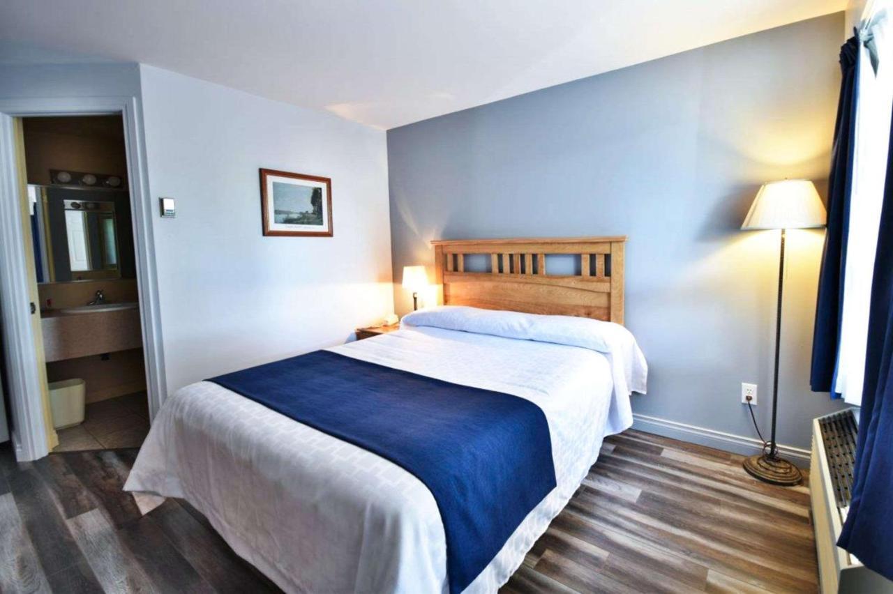 Econo Lodge Cabano מראה חיצוני תמונה